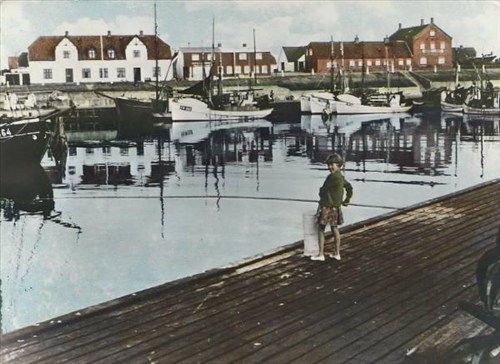 Vesterø Havn, kuttere og Havnebakken