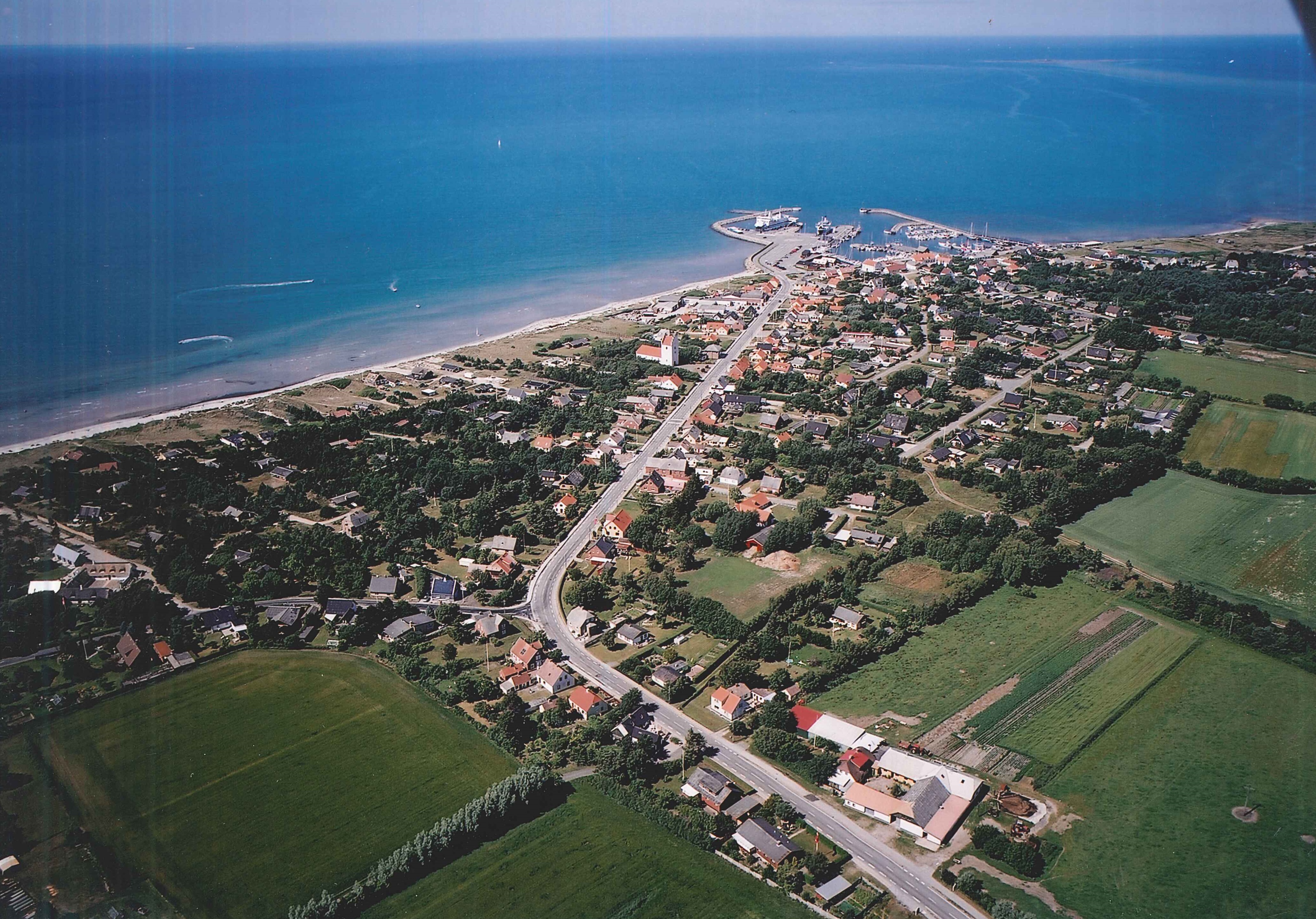 Vesterø Havn og by