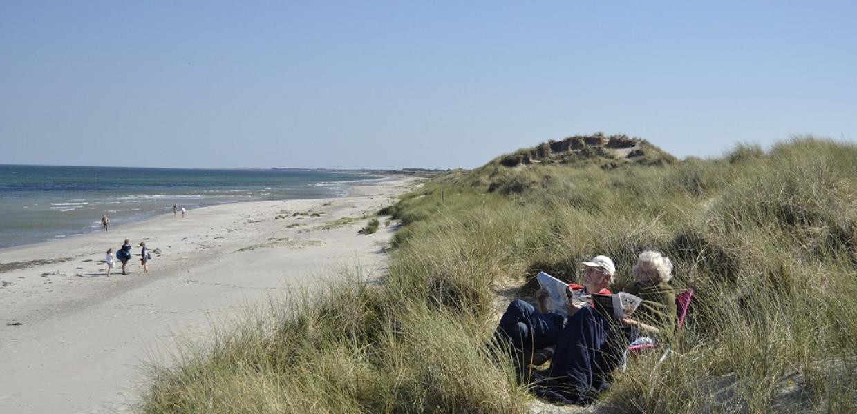 Hvide Bakker på Læsøs nordkyst passeres på turen mellem Vesterø og Østerby