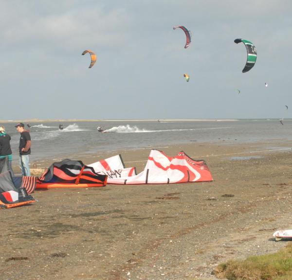 Kitesurfing ved Stokken